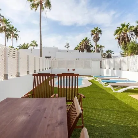 Agua With Private Pool, Bbq & 30 Seconds To The By Amazzzing Travel *