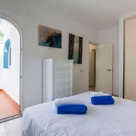 Corralejo Beach Villa Agua With Private Pool, Bbq & 30 Seconds To The Beach By Amazzzing Travel *