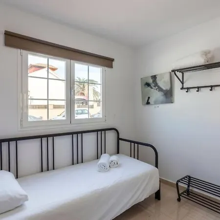 Corralejo Beach Villa Agua With Private Pool, Bbq & 30 Seconds To The Beach By Amazzzing Travel *