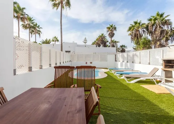 Agua With Private Pool, Bbq & 30 Seconds To The By Amazzzing Travel *