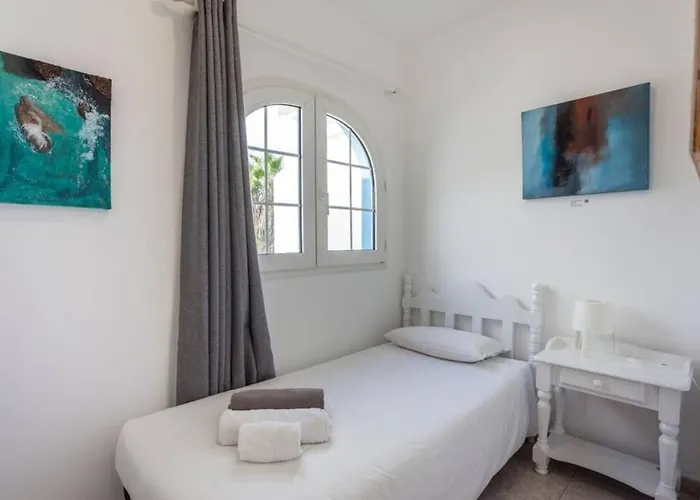 Corralejo Beach Villa Agua With Private Pool, Bbq & 30 Seconds To The Beach By Amazzzing Travel Corralejo