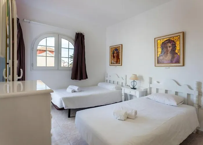 Agua With Private Pool, Bbq & 30 Seconds To The By Amazzzing Travel 别墅