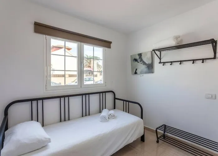 Corralejo Beach Villa Agua With Private Pool, Bbq & 30 Seconds To The Beach By Amazzzing Travel *