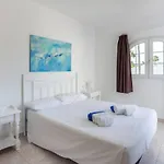 Villa Agua With Private Pool, Bbq & 30 Seconds To The By Amazzzing Travel *