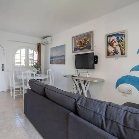 Agua With Private Pool, Bbq & 30 Seconds To The By Amazzzing Travel *