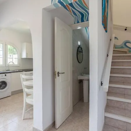 Agua With Private Pool, Bbq & 30 Seconds To The By Amazzzing Travel Вилла Коральео